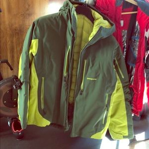 Patagonia men’s large ski jacket